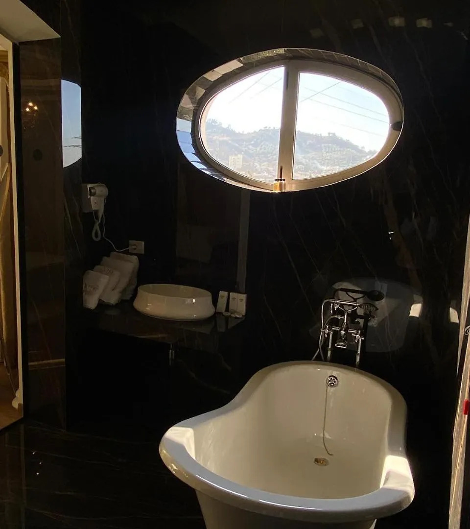 ****  Hotel Eiffel Yrshek Albania