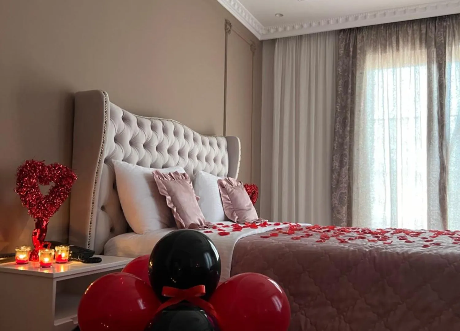 Hotel Eiffel Yrshek