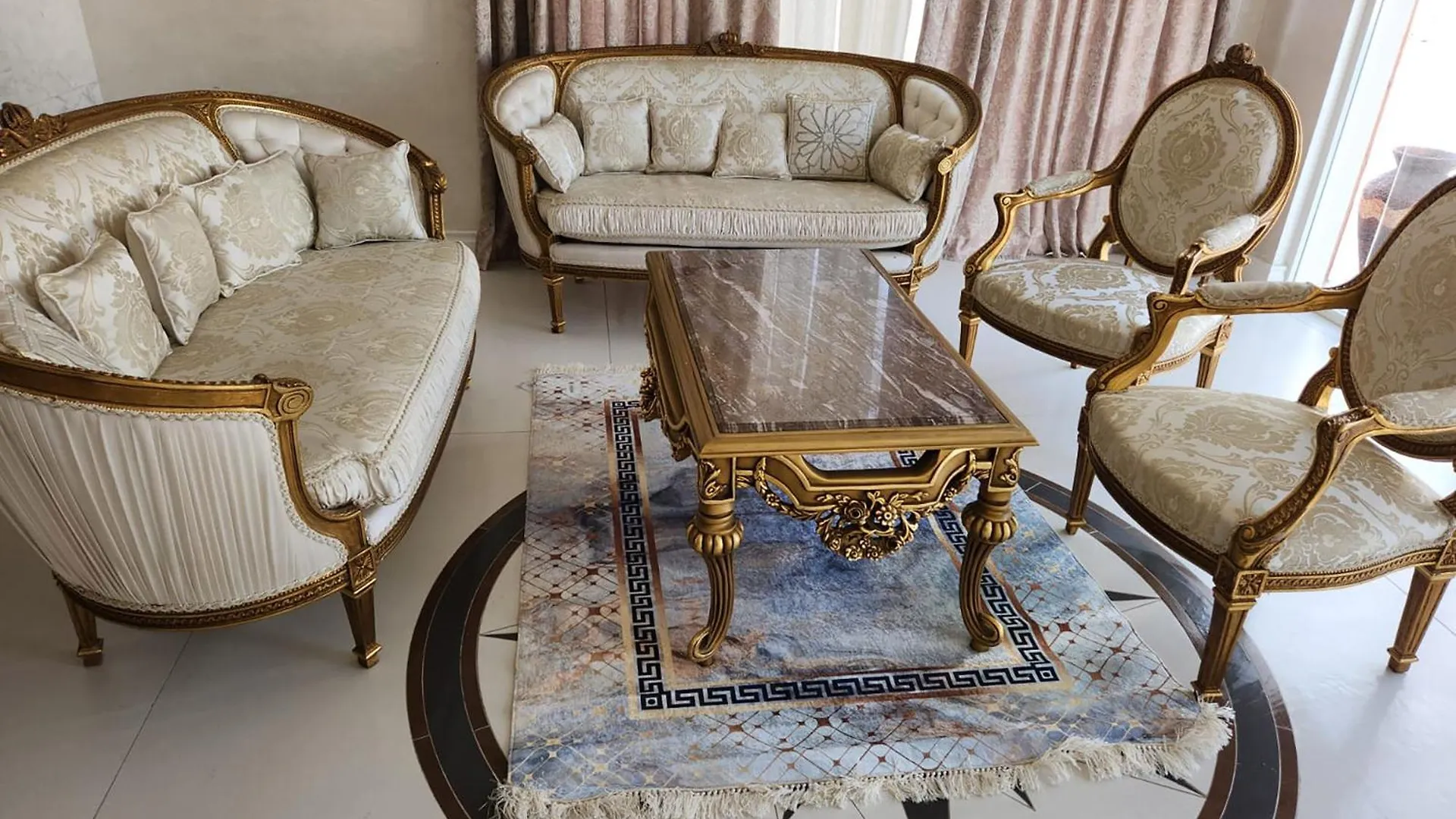 Hotel Eiffel Tirana Albanie